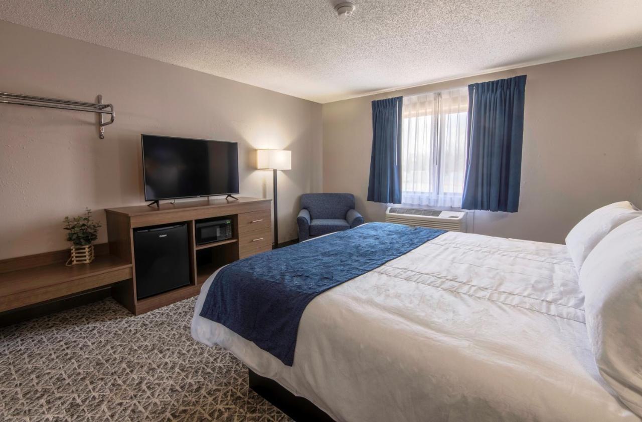 Hilltop Inn & Suites Grove المظهر الخارجي الصورة