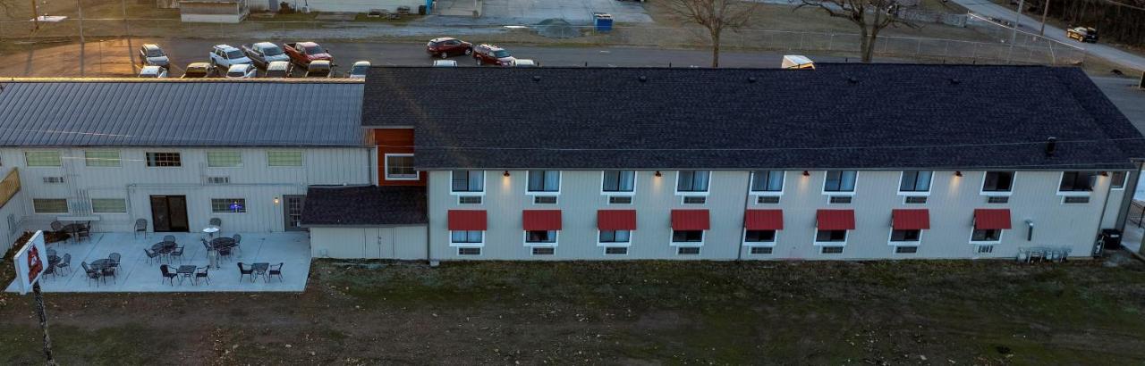 Hilltop Inn & Suites Grove المظهر الخارجي الصورة
