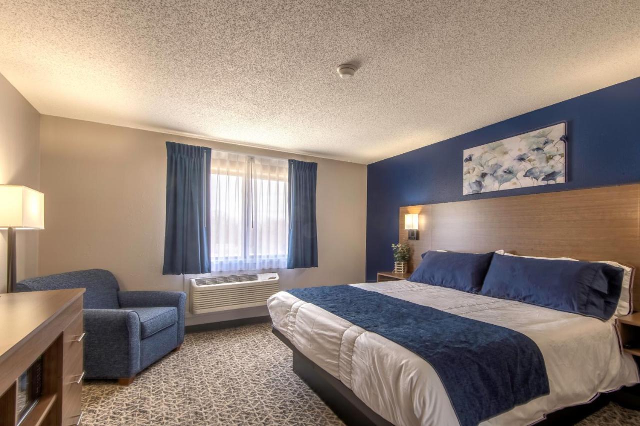 Hilltop Inn & Suites Grove المظهر الخارجي الصورة