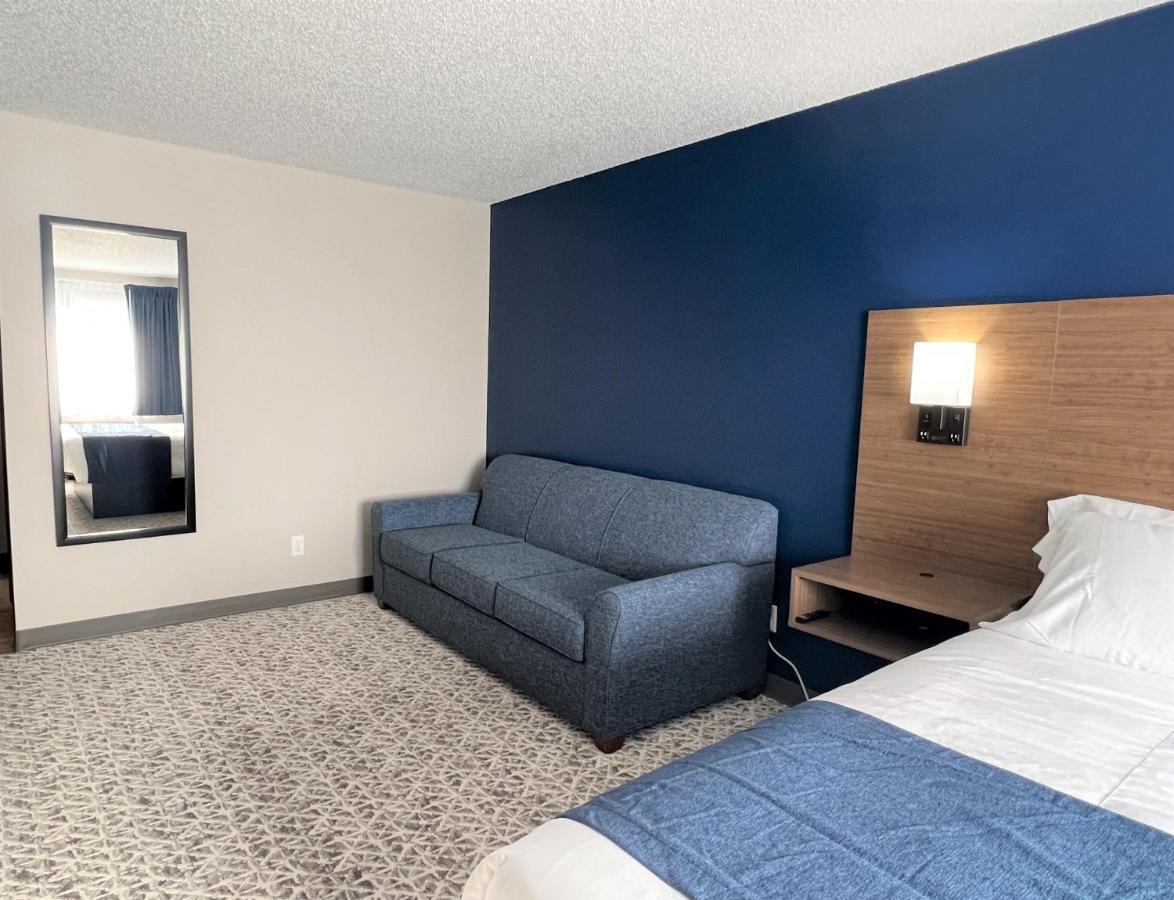 Hilltop Inn & Suites Grove المظهر الخارجي الصورة