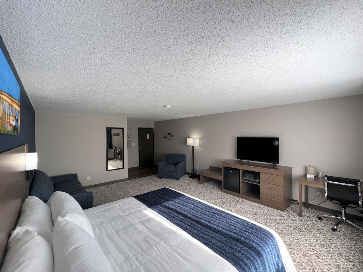 Hilltop Inn & Suites Grove المظهر الخارجي الصورة