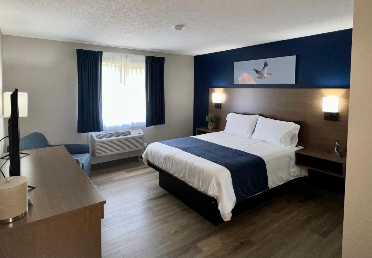 Hilltop Inn & Suites Grove المظهر الخارجي الصورة